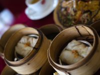 this is a yummy soft rice-wrap sweet that has fruit or other filling in it